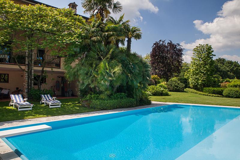 B&B Villa Adriano Десенцано дел Гарда Екстериор снимка