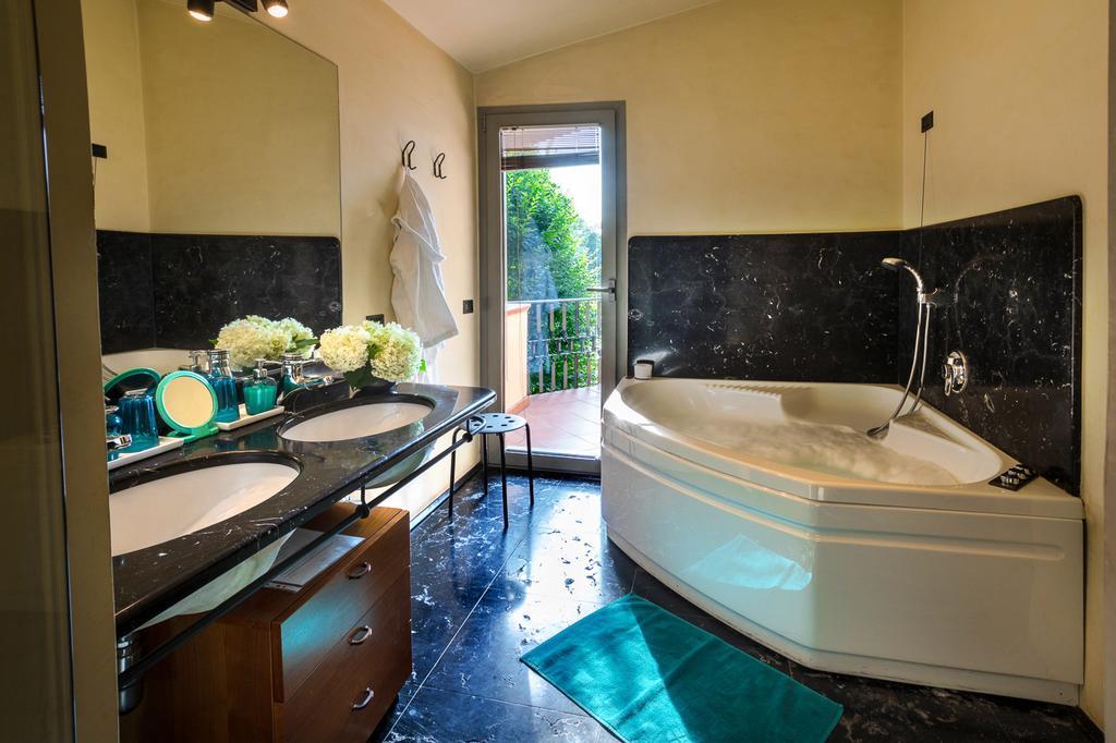 B&B Villa Adriano Десенцано дел Гарда Екстериор снимка