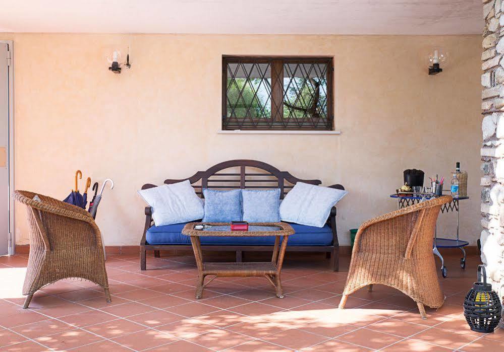 B&B Villa Adriano Десенцано дел Гарда Екстериор снимка